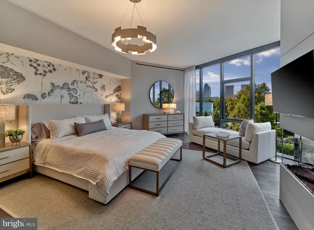 $1,690,000 | 2100 Hamilton Street, Unit 2C, Philadelphia, PA 19130