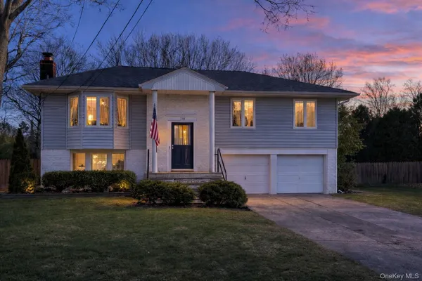 $849,000 | 372 Clay Pitts Road, East Northport, NY 11731