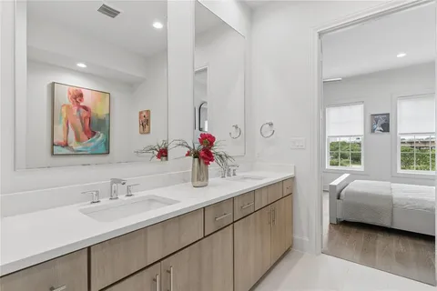 $789,900 | 2401 Canton Street, Unit 1005, Dallas, TX 75201