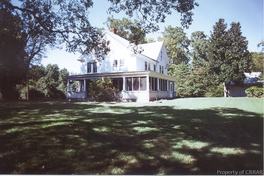 211 Dunnsville Road Dunnsville, VA 22454 - Photo 1 of 22 Linden Dale