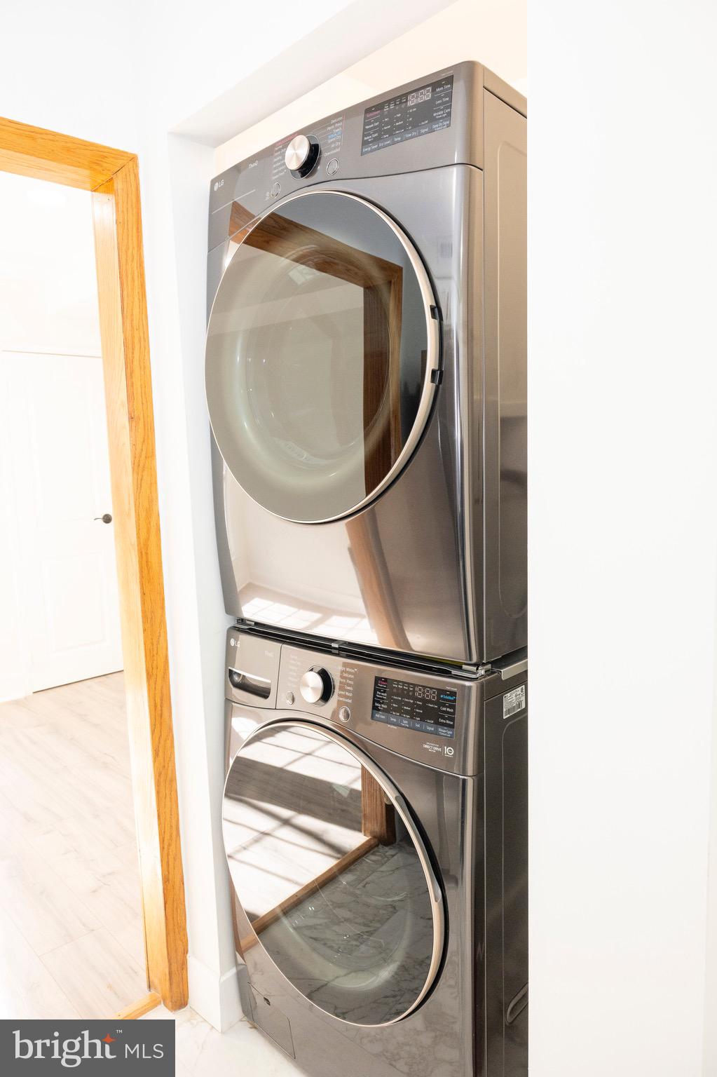 2201 Strahle Street, Unit D3 Philadelphia, PA 19152 - Photo 10 of 21 a utility room with dryer and washer