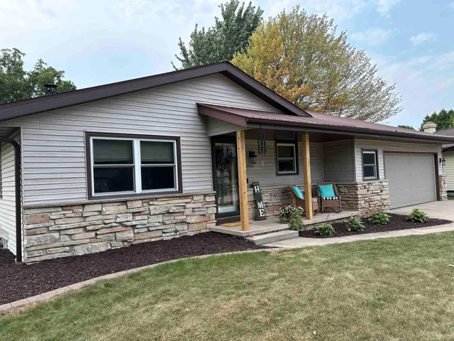 $339,900 | 3407 North Windward Lane, Appleton, WI 54911