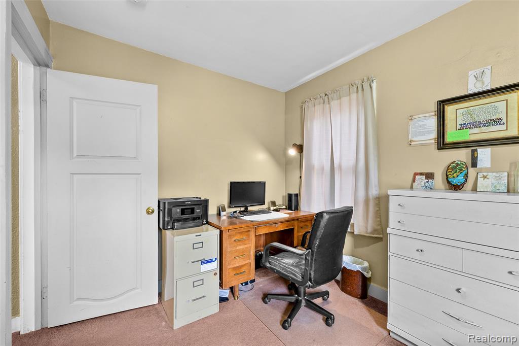 7741 Miller Road Dearborn, MI 48126 - Photo 17 of 38