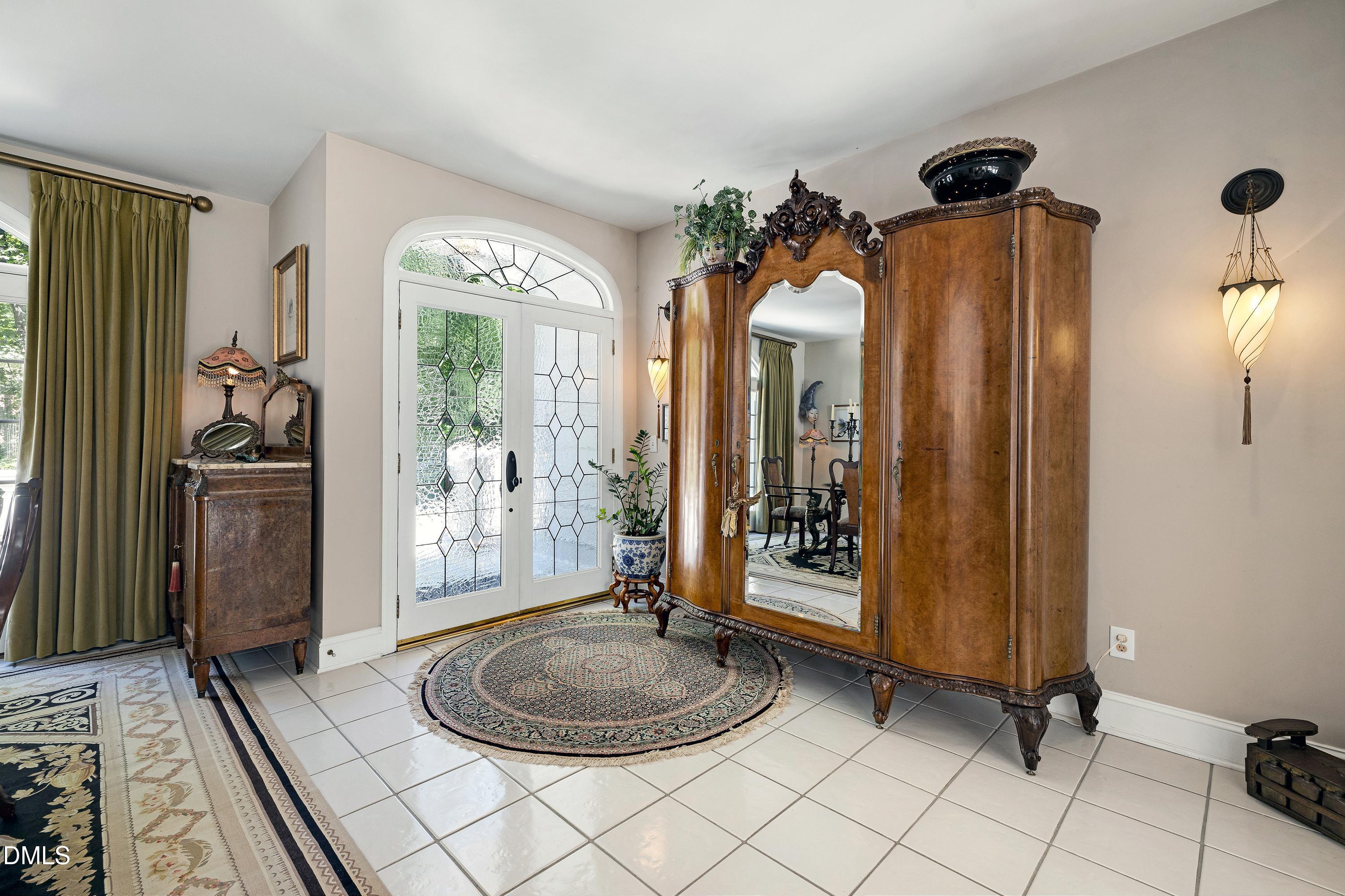 109 Charlemagne Court Cary, NC 27511 - Photo 4 of 41 Scene-9