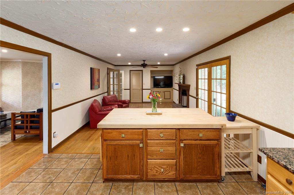 1 Highlander Road Asheville, NC 28804 - Photo 9 of 27 Gallery Image 9