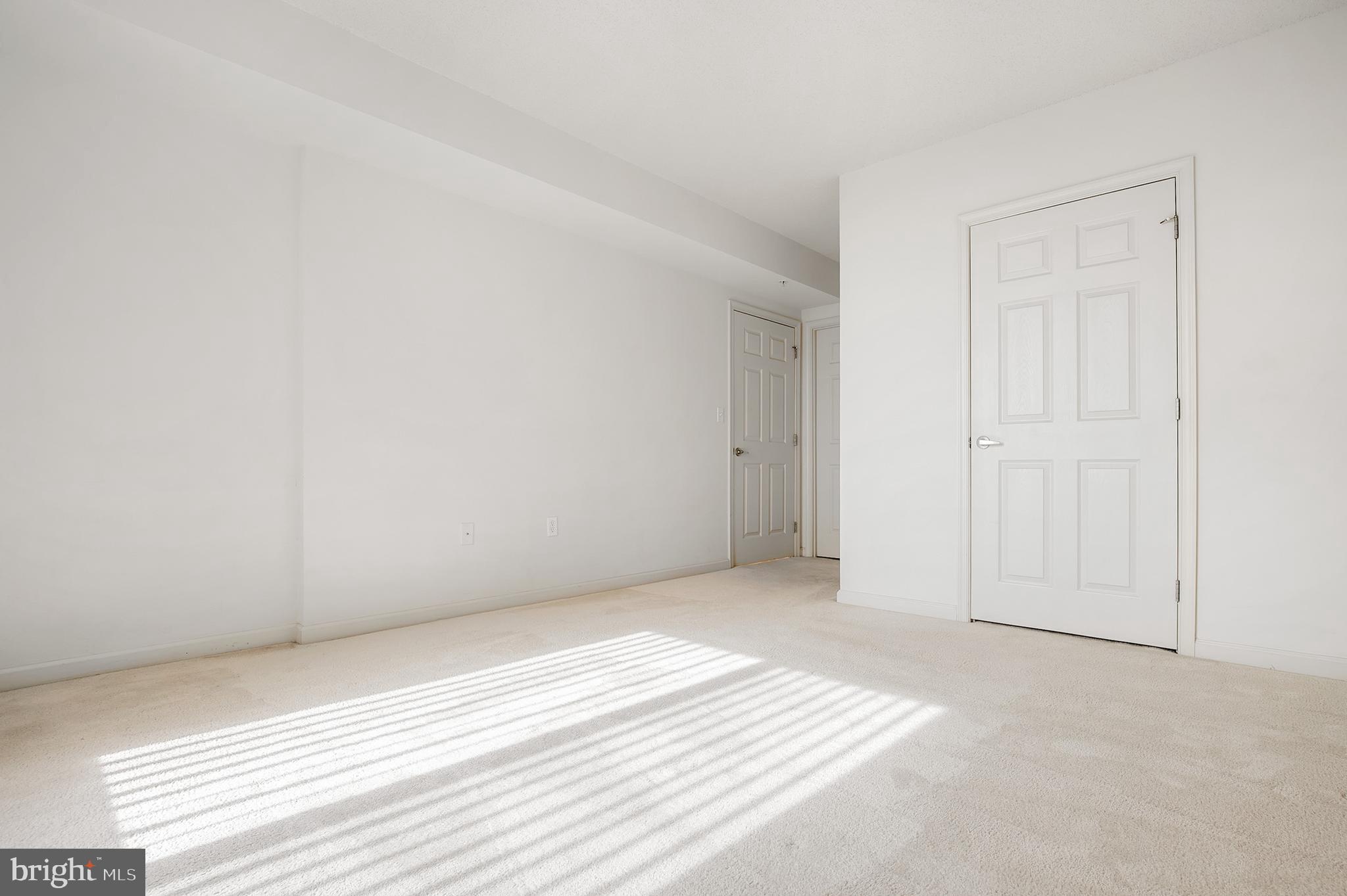 2726 Gallows Road, Unit 907 Vienna, VA 22180 - Photo 16 of 20