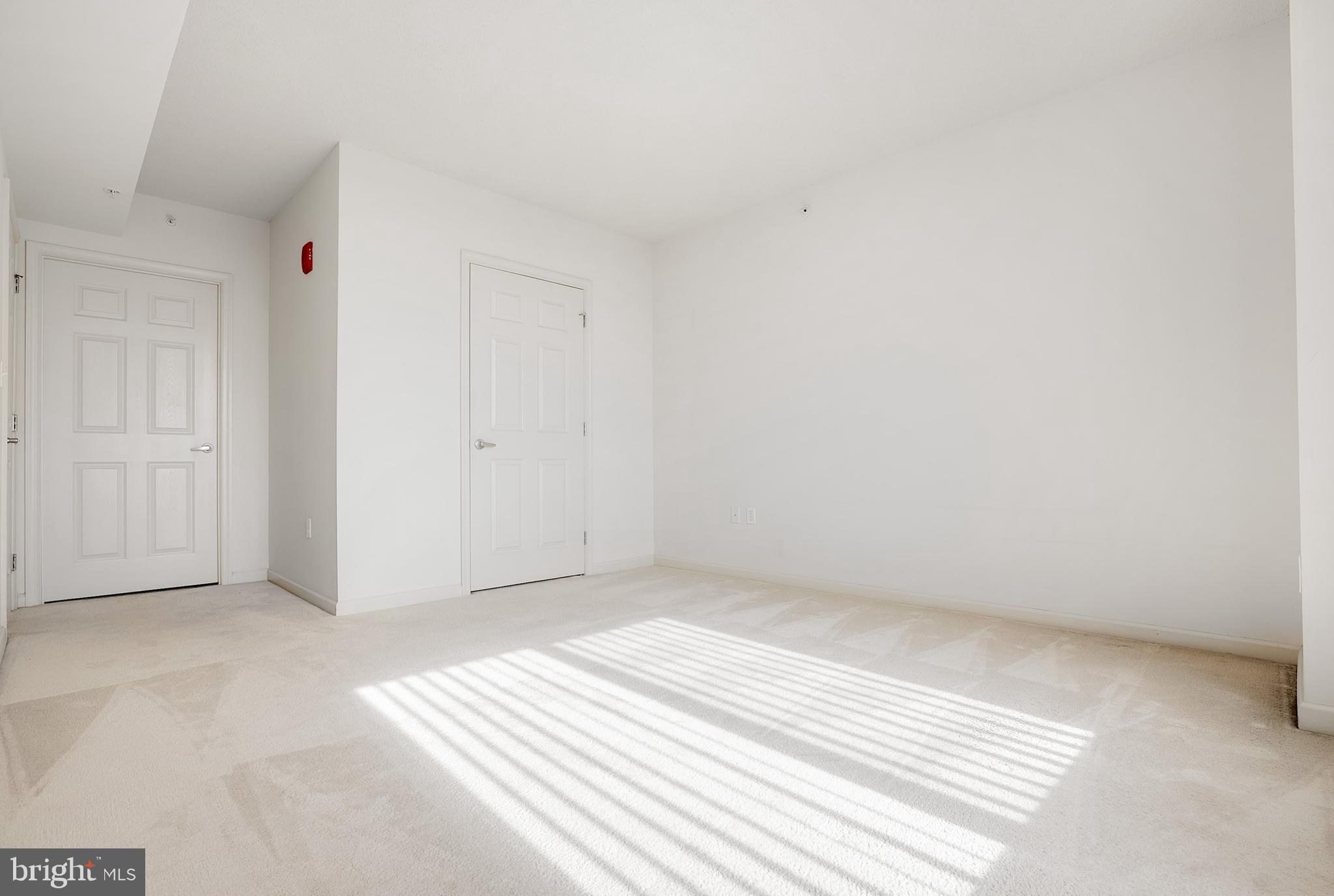 2726 Gallows Road, Unit 907 Vienna, VA 22180 - Photo 17 of 20