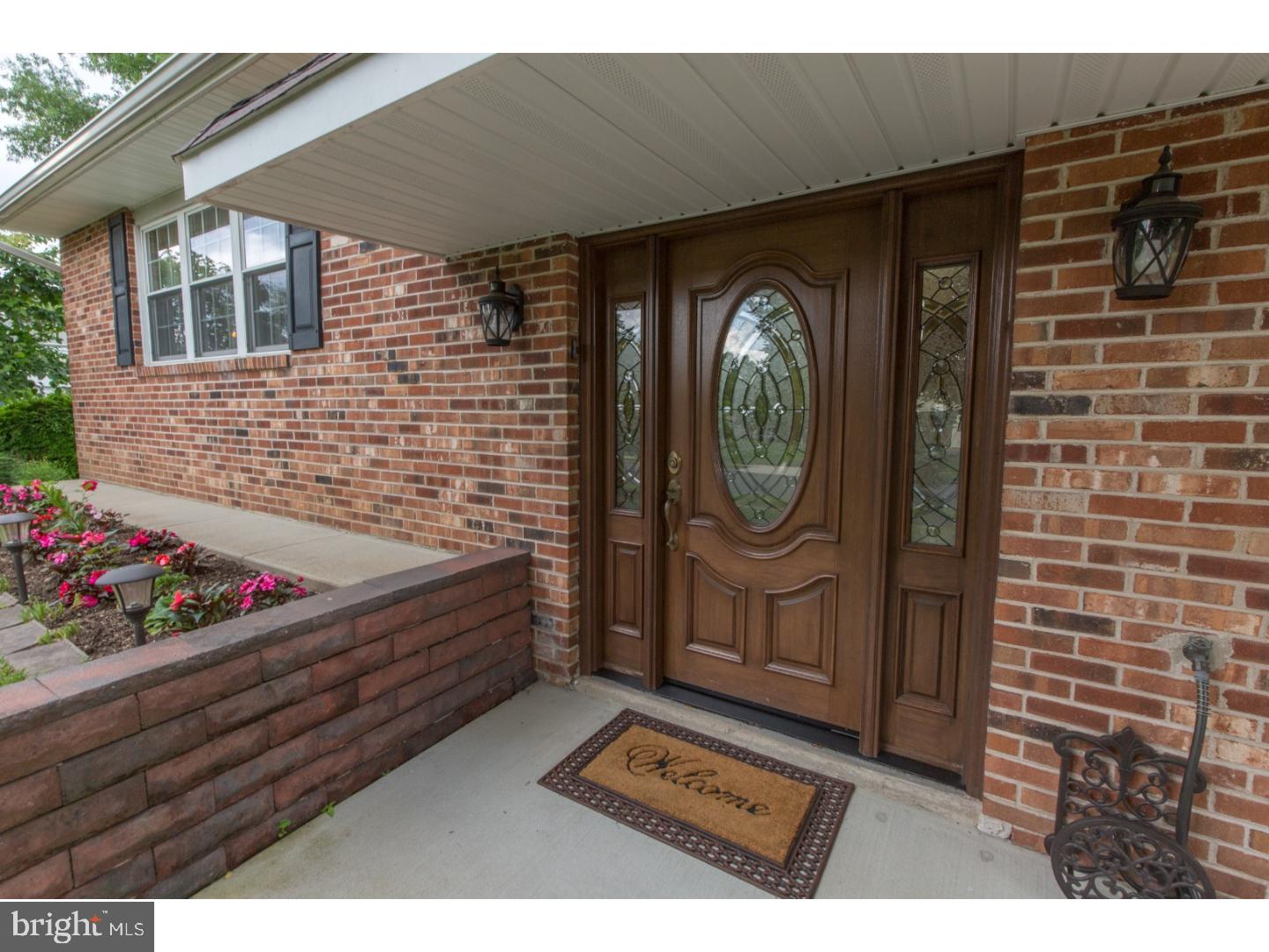 1476 Rosebud Road Southampton, PA 18966 - Photo 4 of 25 Gallery Image 4