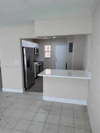 $1,950 | 1950 West 54th Street, Unit 115, Hialeah, FL 33012