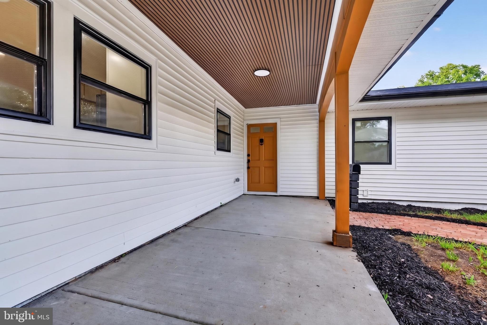 9200 Pleasant Court Laurel, MD 20708 - Photo 4 of 53