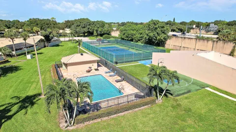 $450,000 | 5385 Eagle Lake Drive, Palm Beach Gardens, FL 33418
