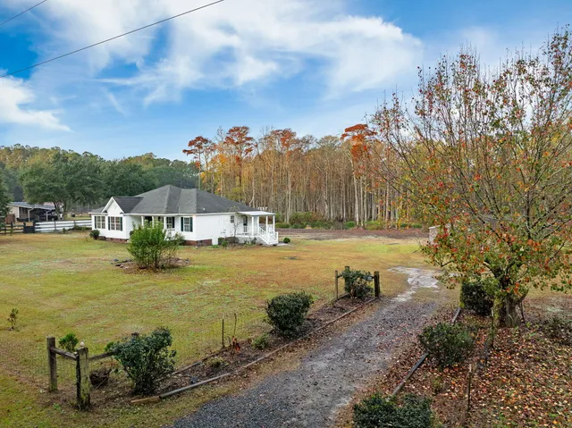 $429,000 | 159 Danielle Way, Jamestown, SC 29453