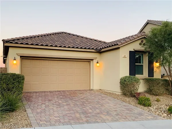$3,100 | 422 Port Reggio Street, Las Vegas, NV 89138