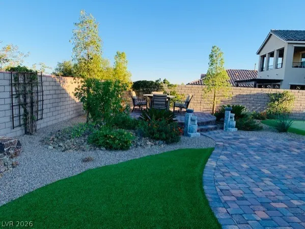 $3,100 | 422 Port Reggio Street, Las Vegas, NV 89138