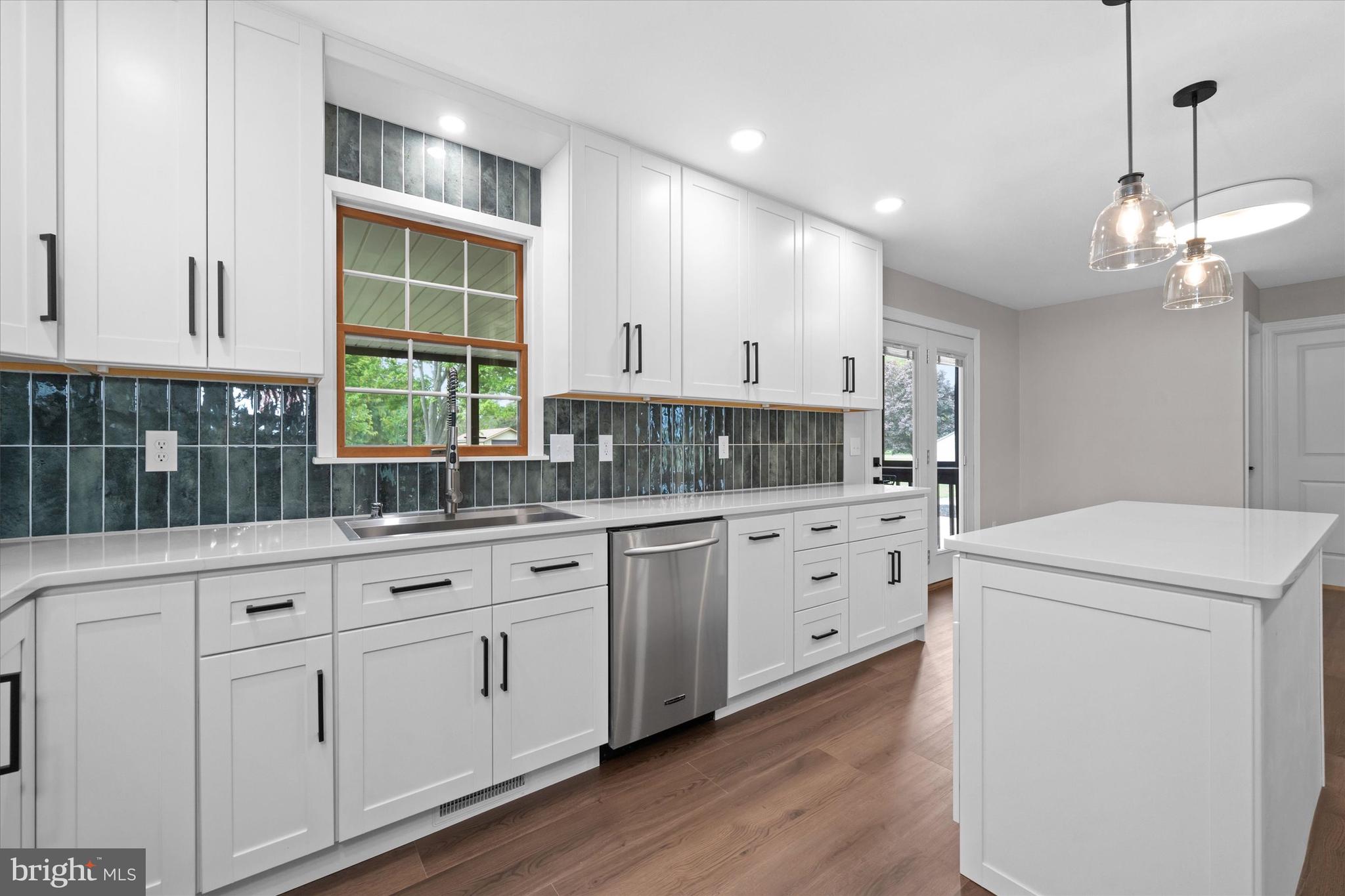 1318 Churchtown Road Middletown, DE 19709 - Photo 13 of 35 Sleek Backsplash