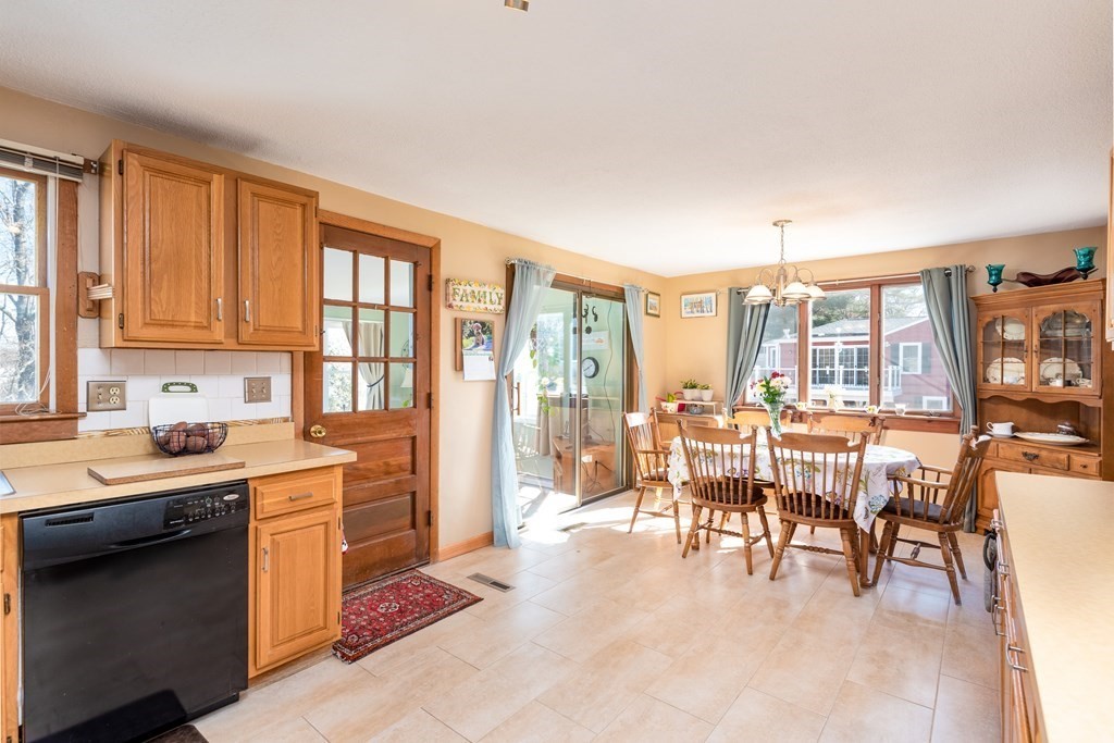 60 Raffaele Road Marlborough, MA 01752 - Photo 5 of 36 Gallery Image 5