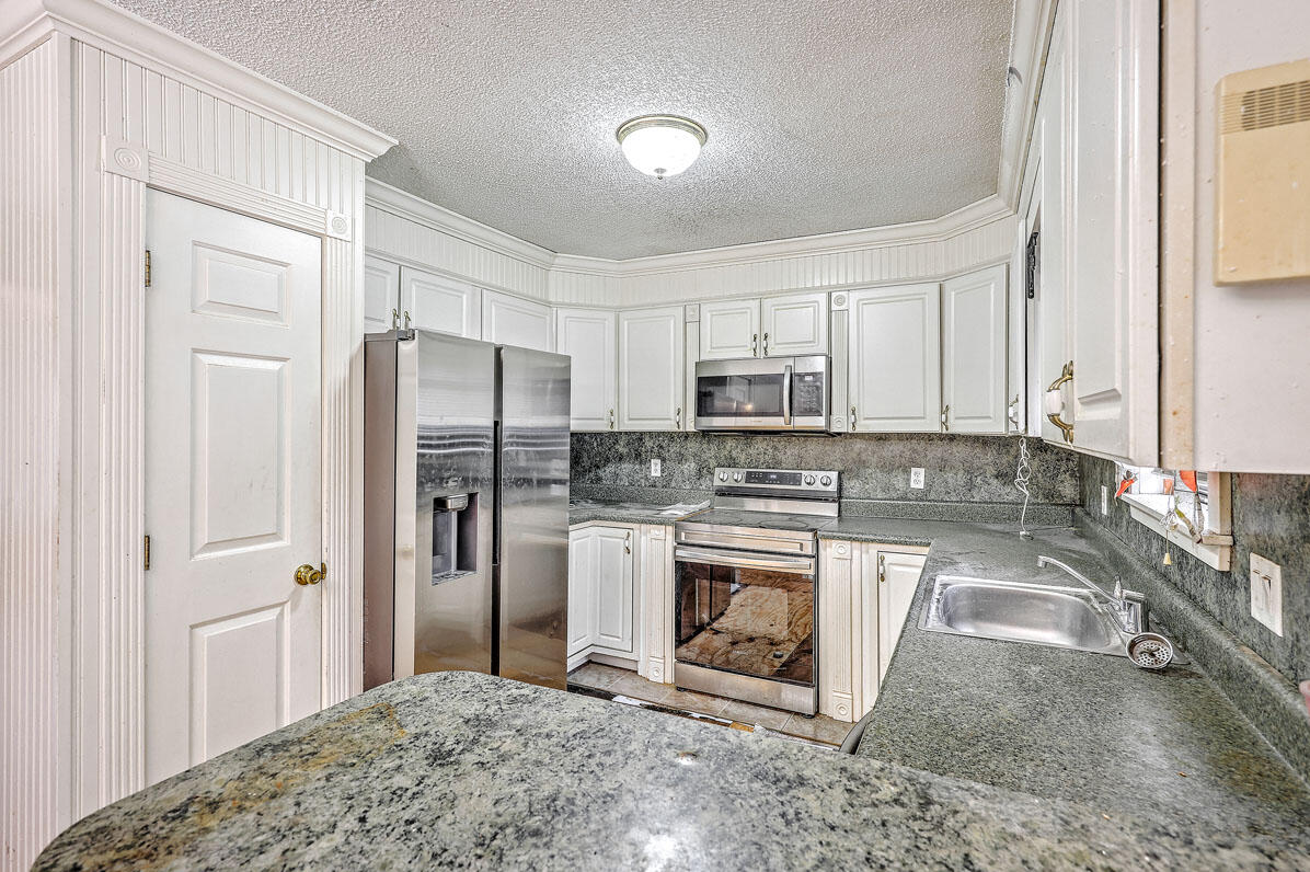 1303 Sand Pine Road Ladson, SC 29456 - Photo 8 of 19 1303 Sand Pine Road kitchen