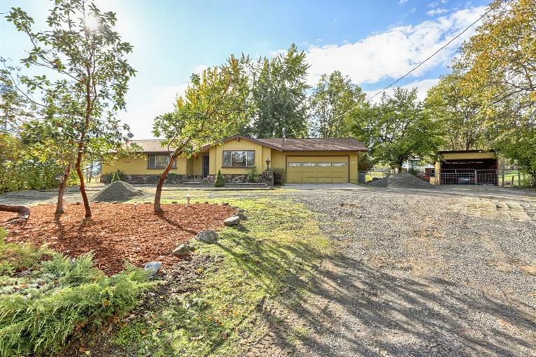 569 Holton Road Talent, OR 97540 - Photo 1 of 35 Primary Photo