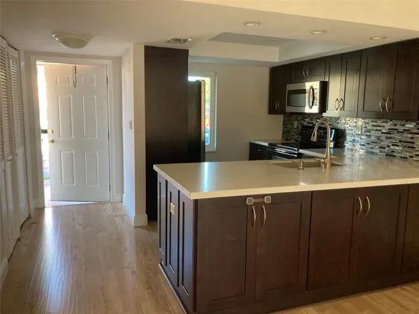 $2,500 | 9374 Southwest 3rd Street, Unit 704, Boca Raton, FL 33428