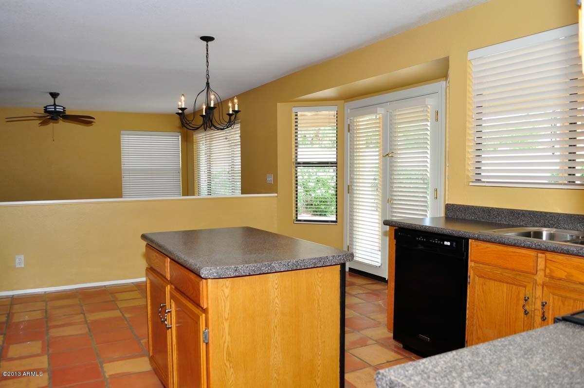 3410 East Desert Trumpet Road Phoenix, AZ 85044 - Photo 14 of 40 Kitchen-Family Room