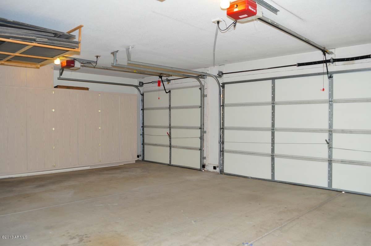 3410 East Desert Trumpet Road Phoenix, AZ 85044 - Photo 36 of 40 Garage