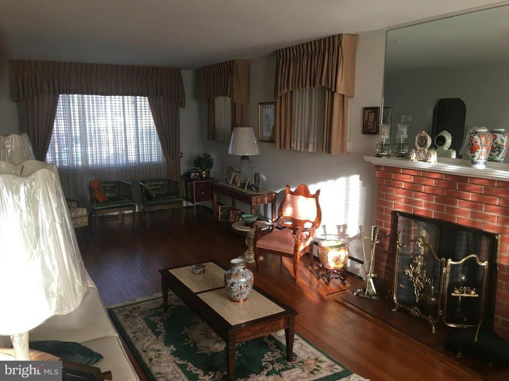 1526 Channing Street Northeast Washington, DC 20018 - Photo 12 of 25 Family Room