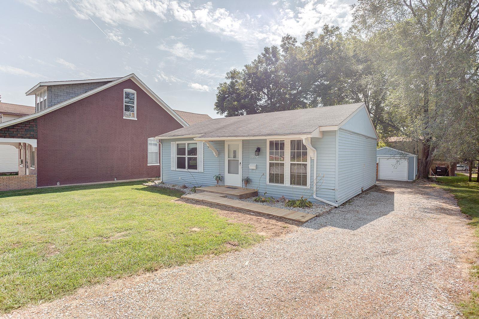 324 Gilbert Street Swansea, IL 62226 - Photo 3 of 25