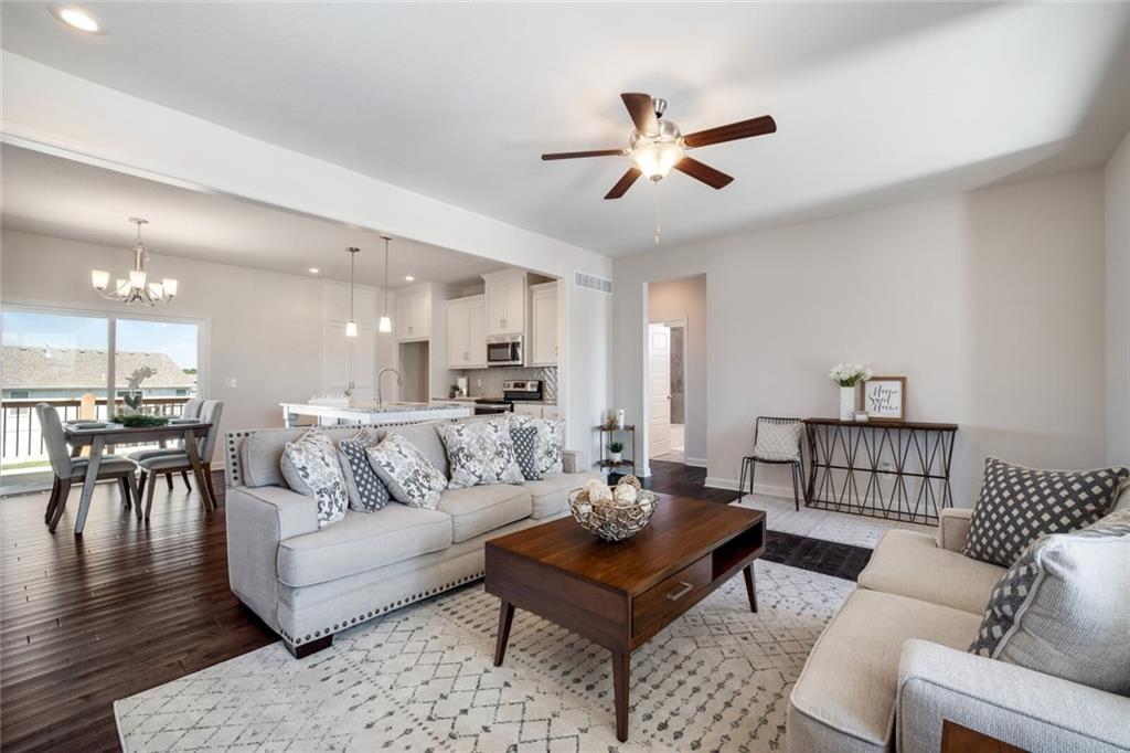 20731 Emerald Street Spring Hill, KS 66083 - Photo 8 of 19