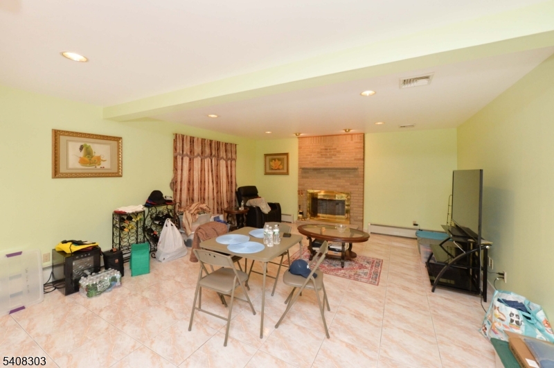 121 Frederick Avenue, Unit 2 Hawthorne, NJ 07506 - Photo 5 of 13