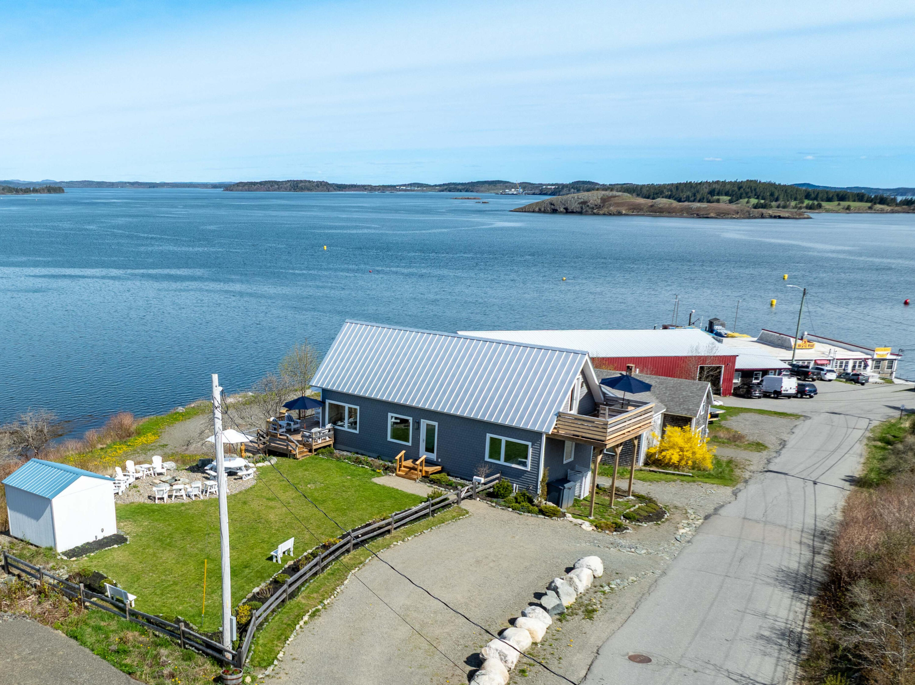 77 Johnson Street Lubec, ME 04652 - Photo 4 of 52 77 Johnson Street