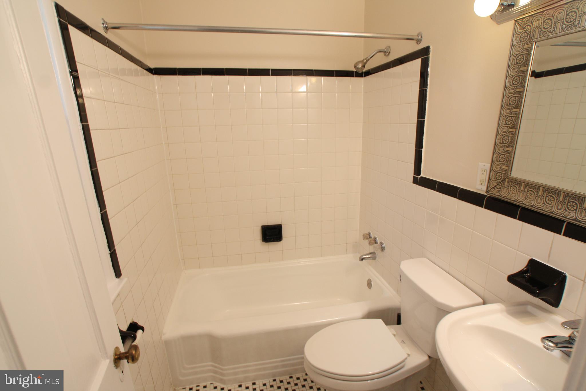 8502 Bradford Road, Unit 72 Silver Spring, MD 20901 - Photo 9 of 18