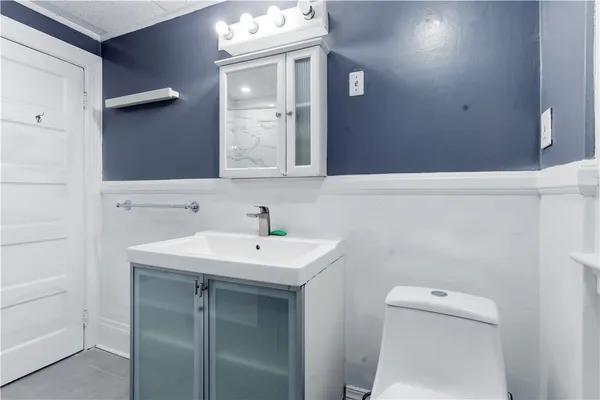 $2,500 | 63 Park Avenue, Unit 2, Cranston, RI 02905