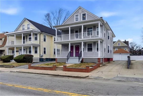 $2,500 | 63 Park Avenue, Unit 2, Cranston, RI 02905