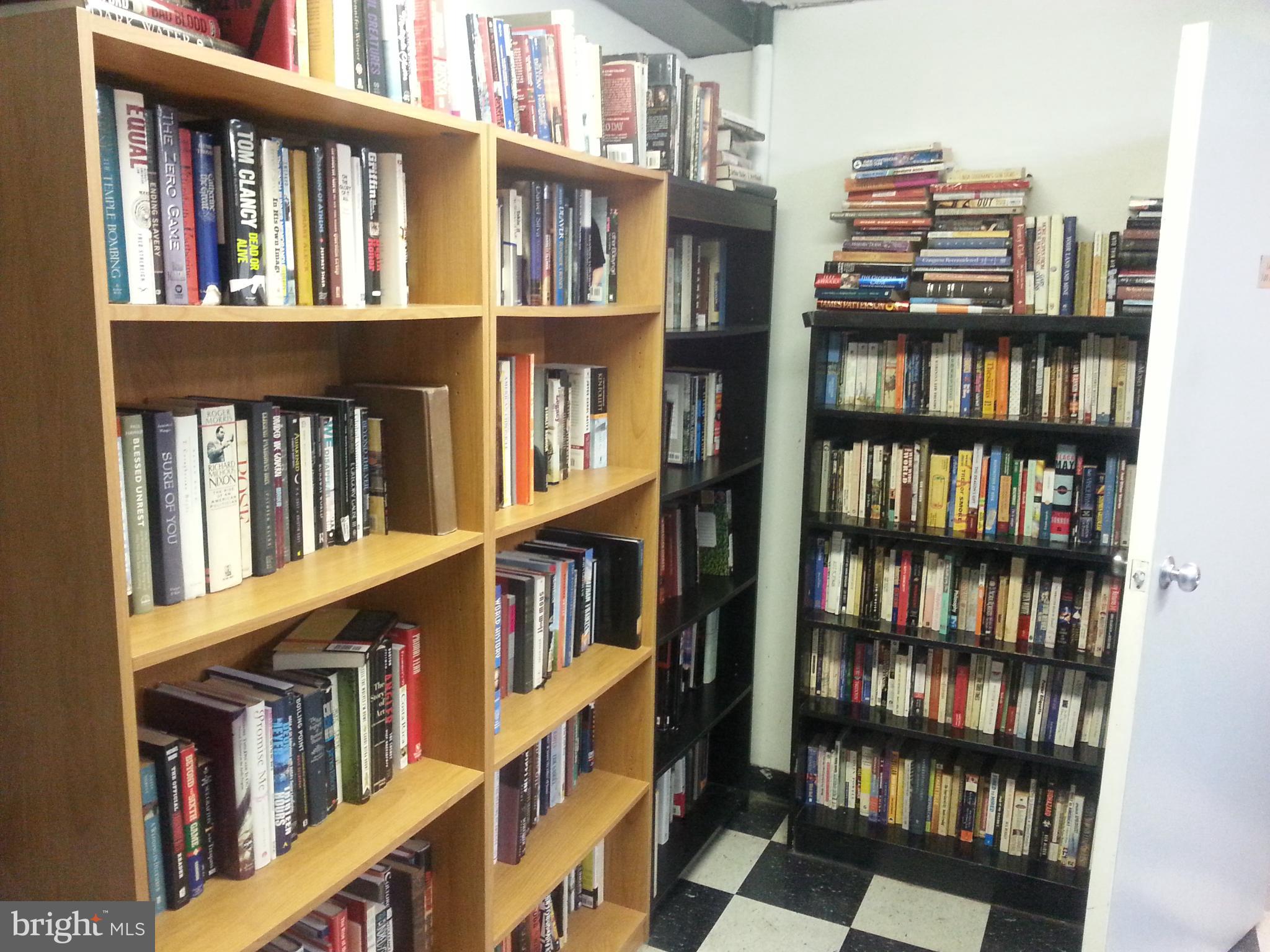1 Scott Circle Northwest, Unit 203 Washington, DC 20005 - Photo 10 of 17 A cozy nook filled with books galore.