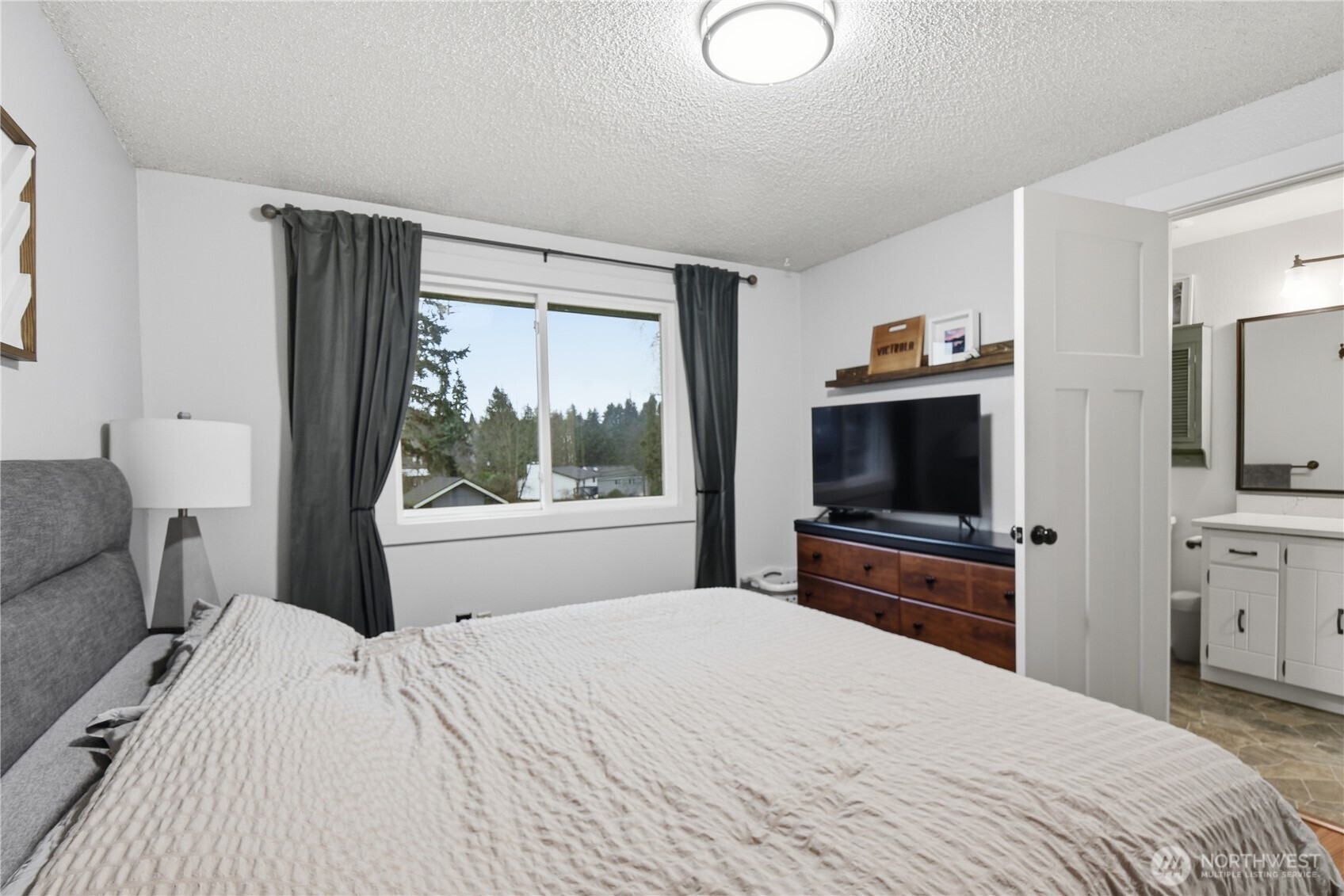 422 216th Street Southwest Bothell, WA 98021 - Photo 11 of 22