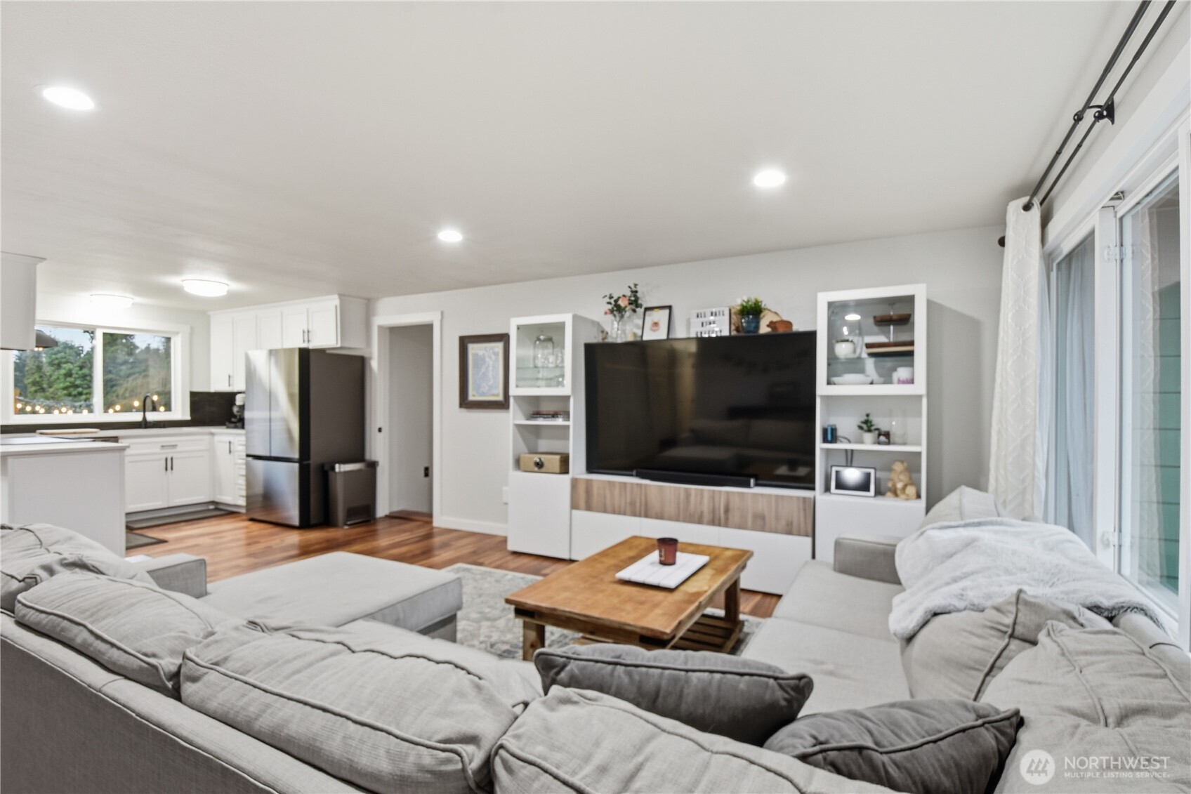 422 216th Street Southwest Bothell, WA 98021 - Photo 3 of 22