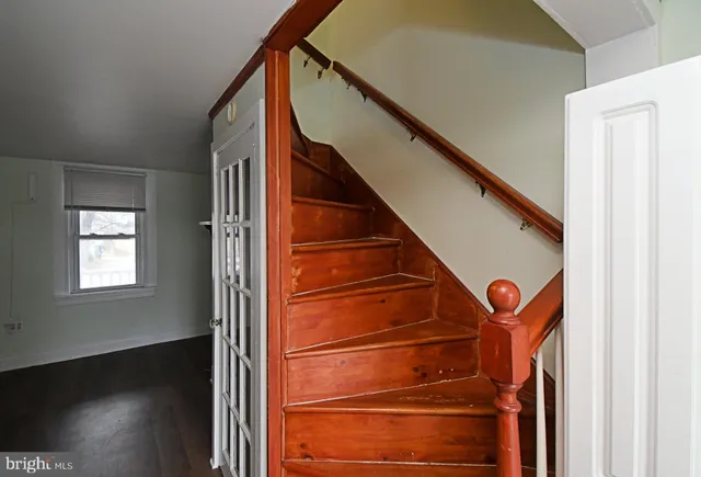 a view of an entryway