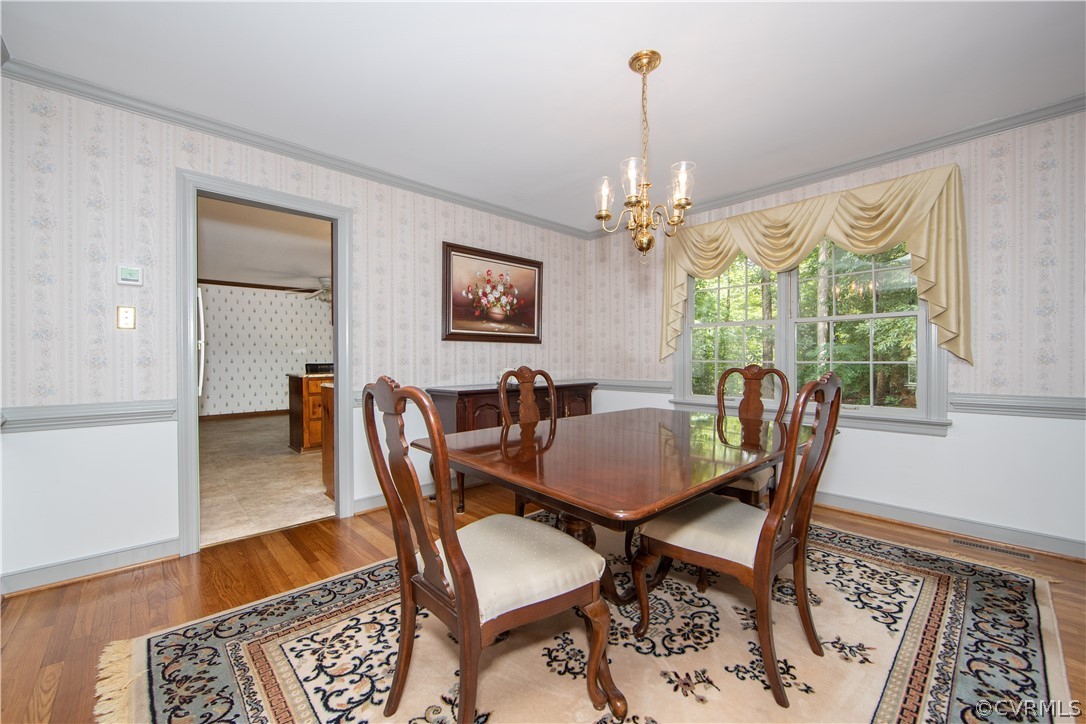 13312 Lady Ashley Road Midlothian, VA 23114 - Photo 7 of 29 Dining room adjoins kitchen!