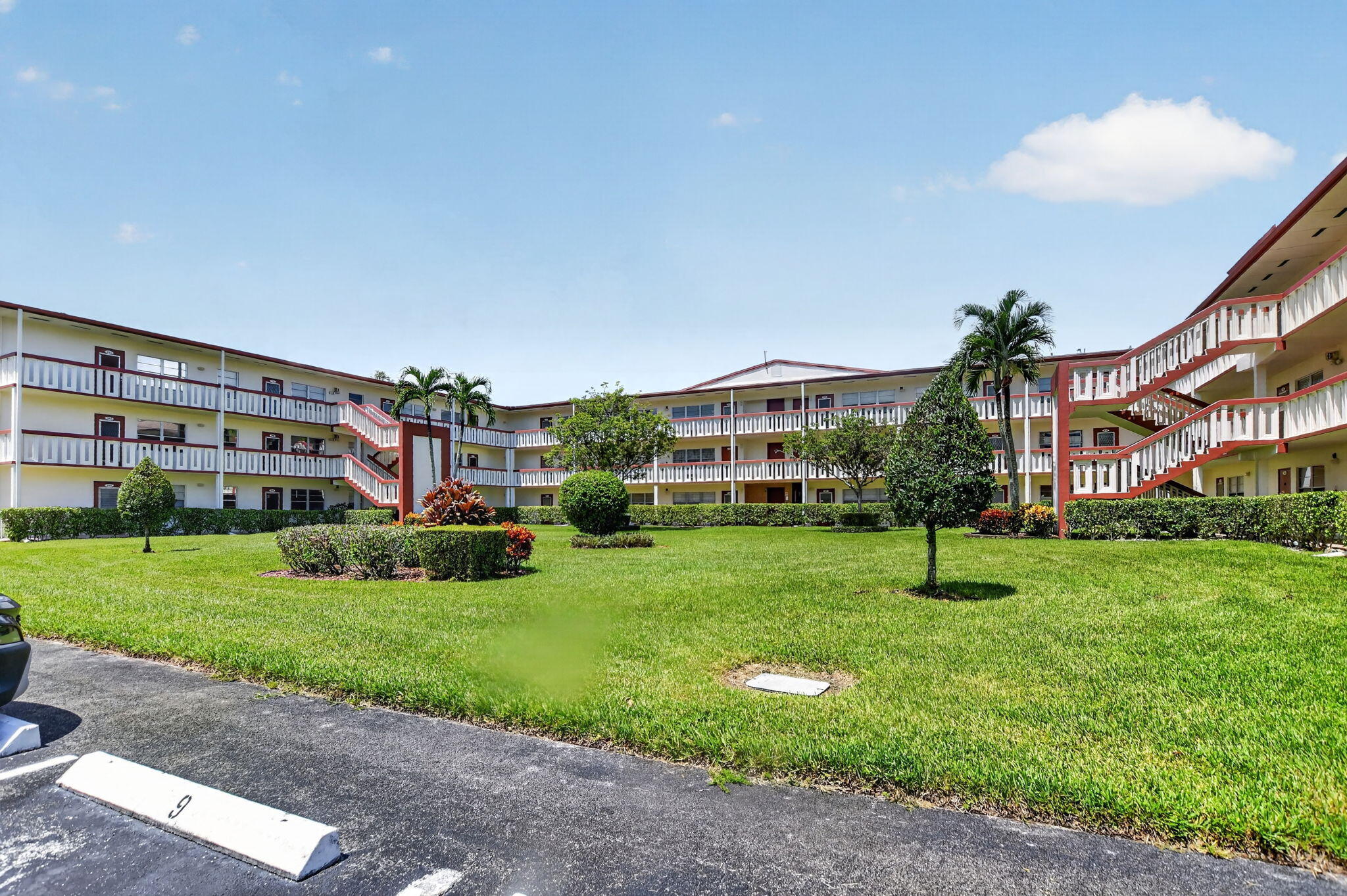 270 Brighton G Boca Raton, FL 33434 - Photo 2 of 35 Front of Building