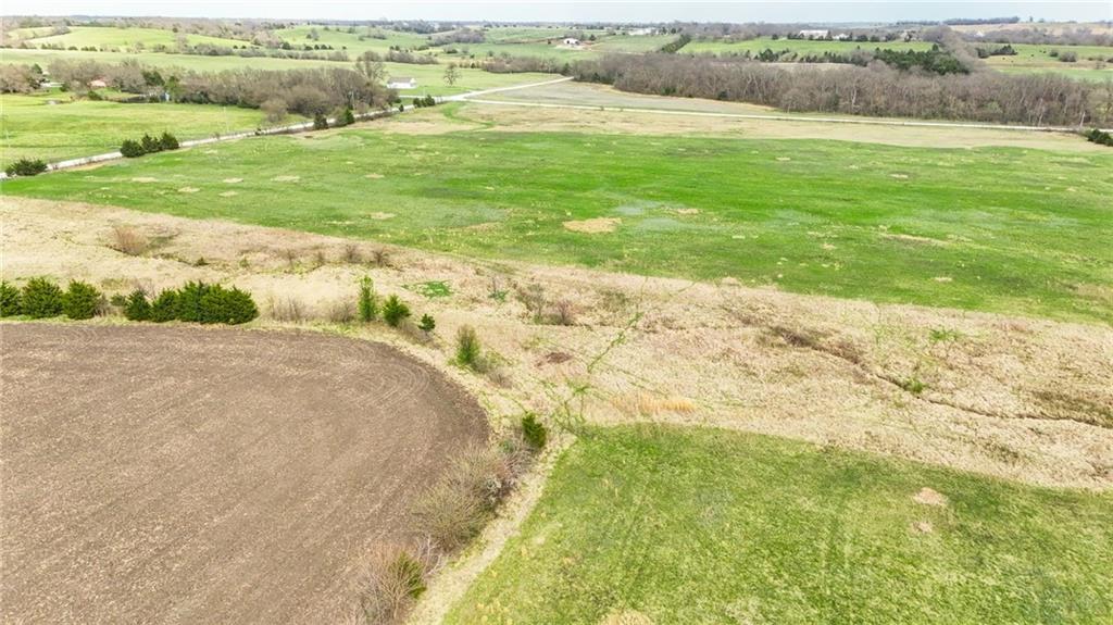 3850 Thomas Road Wellsville, KS 66092 - Photo 15 of 22