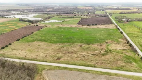 $599,000 | 3850 Thomas Road, Wellsville, KS 66092