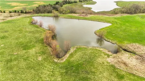 $599,000 | 3850 Thomas Road, Wellsville, KS 66092