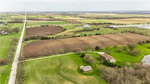 $599,000 | 3850 Thomas Road, Wellsville, KS 66092