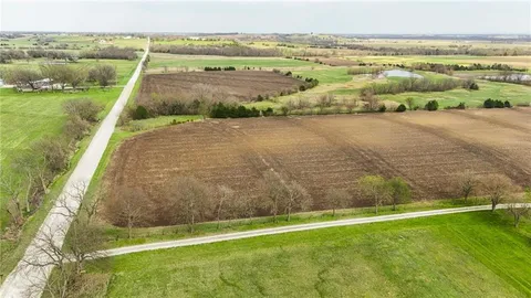 $599,000 | 3850 Thomas Road, Wellsville, KS 66092
