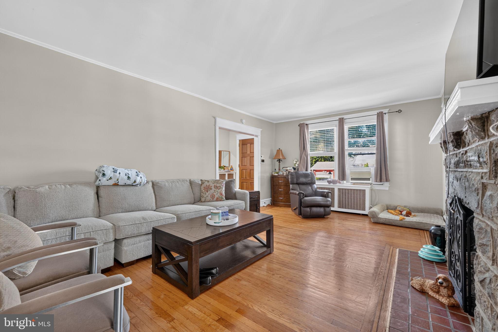 51 Windsor Avenue Upper Darby, PA 19082 - Photo 11 of 37