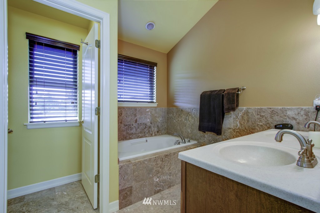 39911 Templin Road South Roy, WA 98580 - Photo 9 of 23 Gallery Image 9