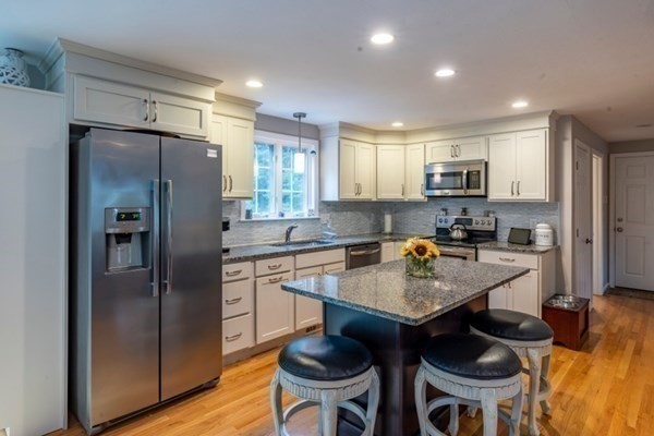 32 Kallio Path Pembroke, MA 02359 - Photo 8 of 33