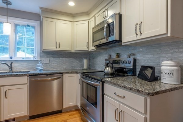 32 Kallio Path Pembroke, MA 02359 - Photo 9 of 33