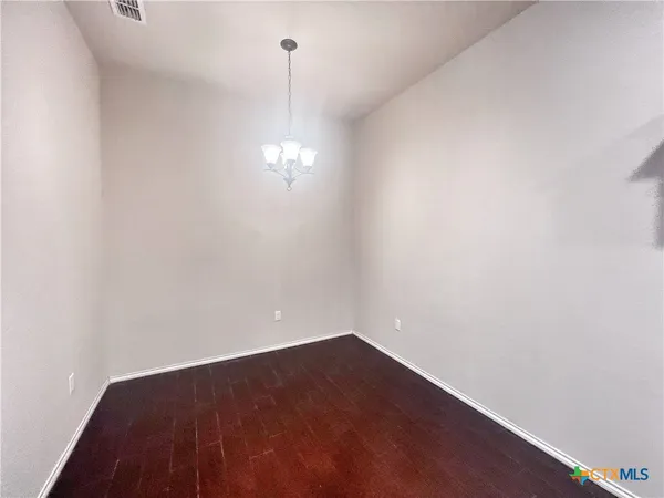 a view of empty room with window