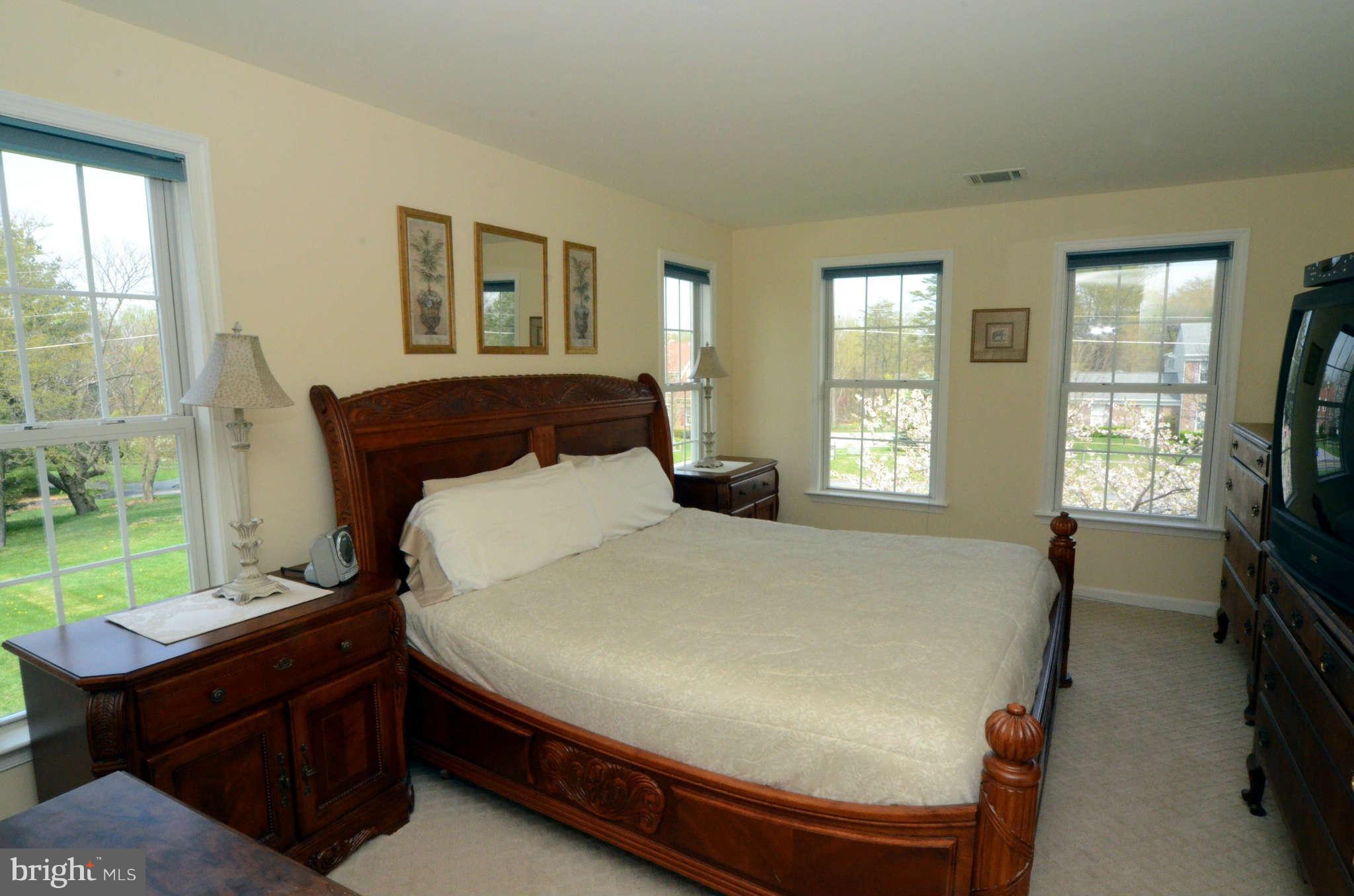 24610 Kings Valley Road Clarksburg, MD 20871 - Photo 17 of 30 Bedroom (Master)
